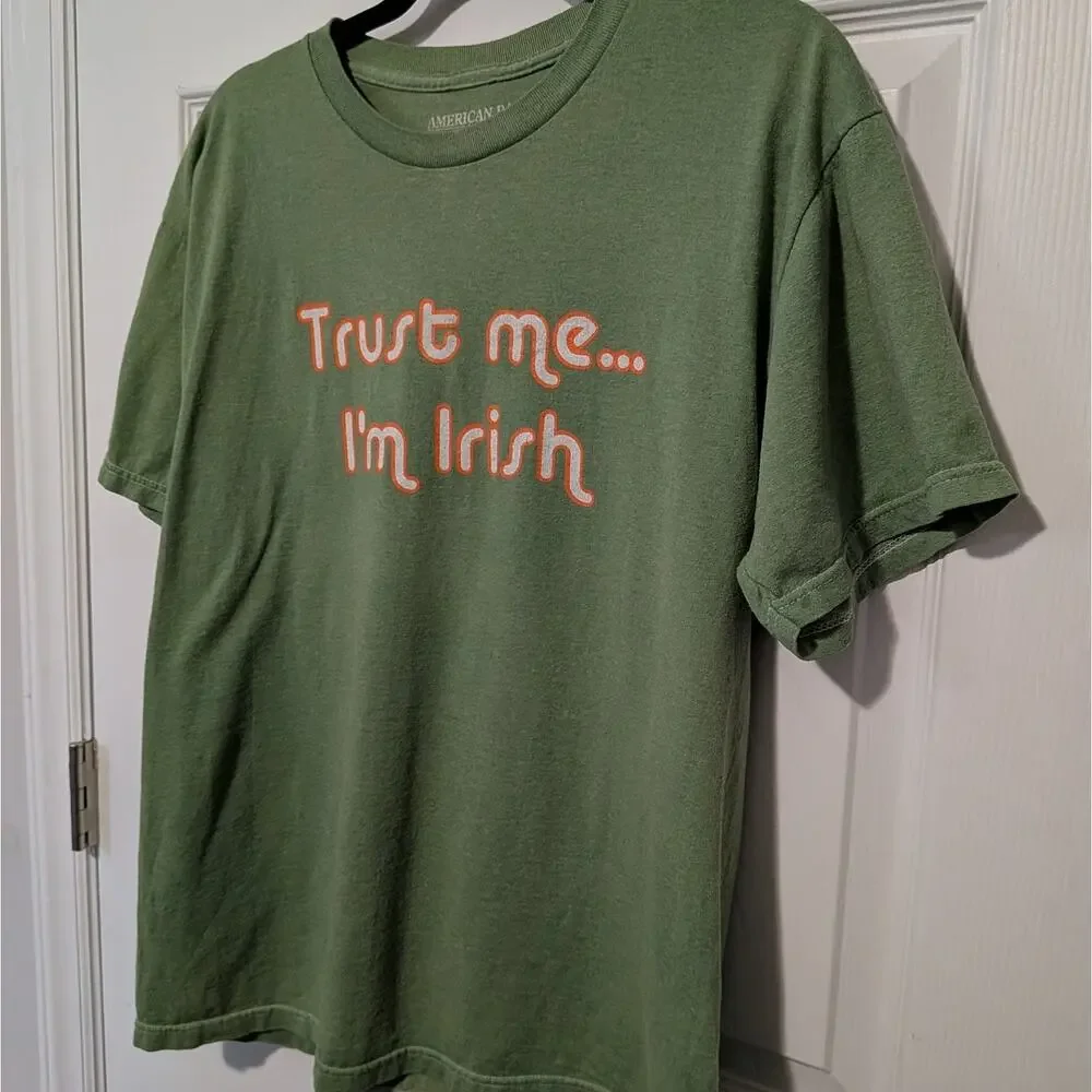 American Rag Trust Me I'm Irish Graphic T-Shirt Sz Lrg Sage Green St Patrick's